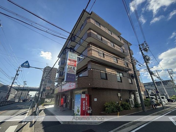 エスポワール鳩岡の外観