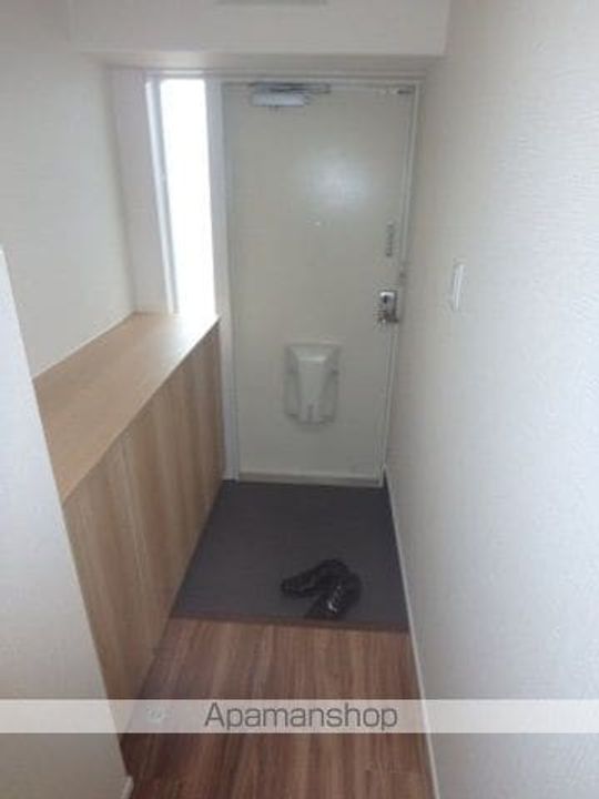 新潟県新潟市東区宝町の賃貸マンションの玄関