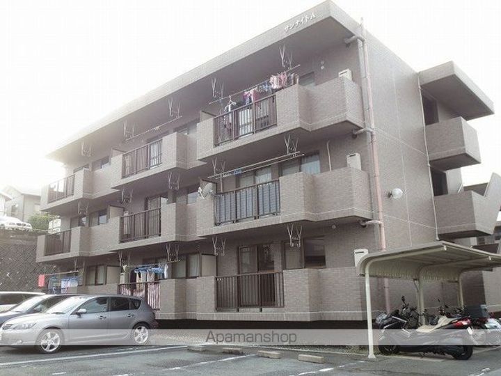 静岡県浜松市中央区萩丘5丁目の賃貸マンションの外観