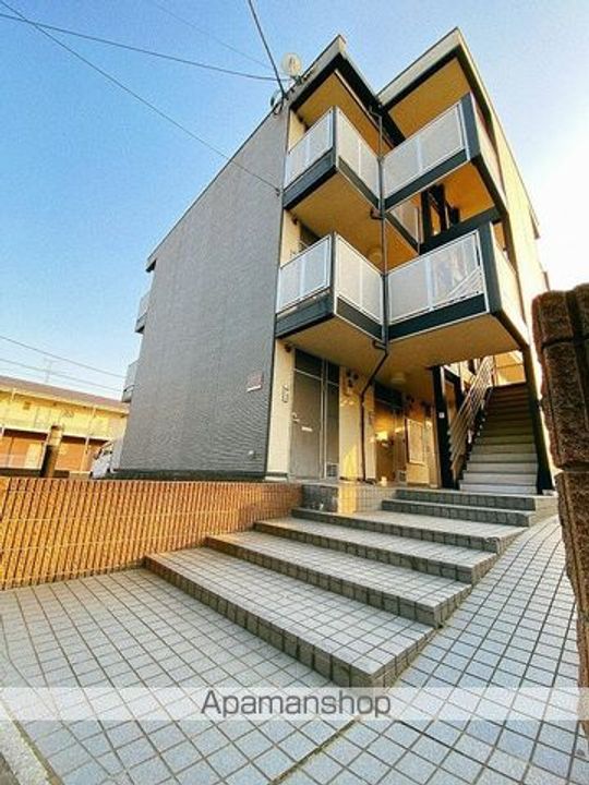 レオパレス三郷中央 清の外観