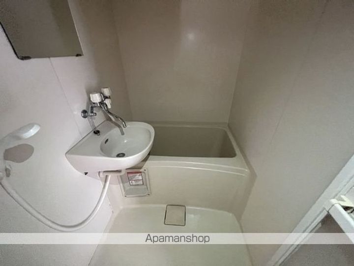 ソレーユ106の風呂