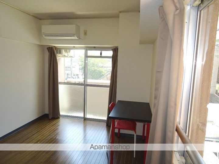 サンウェル琴平313の居間