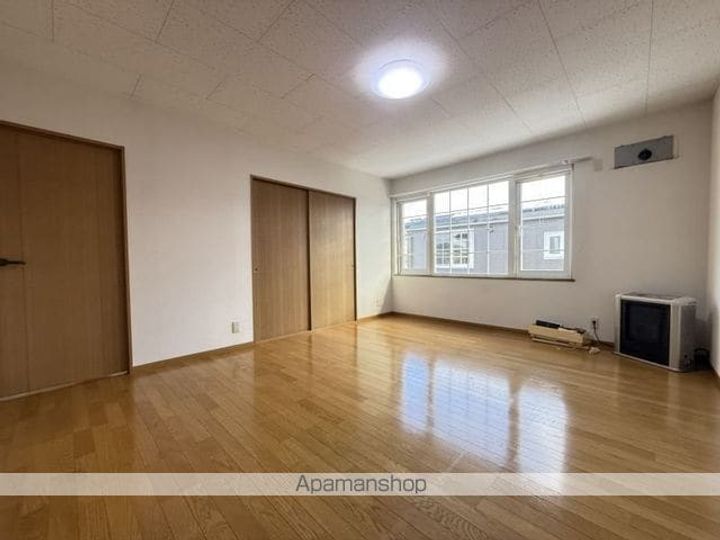 ハウスコンフォートAの居間