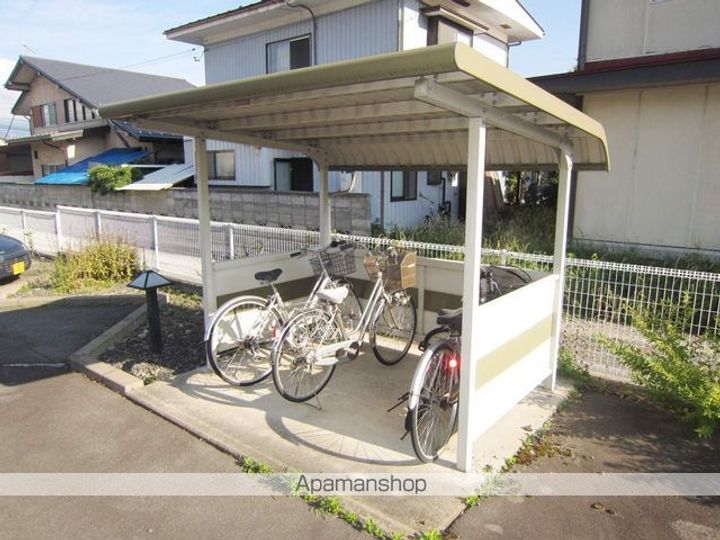 ラ・メゾンひまわりの外観