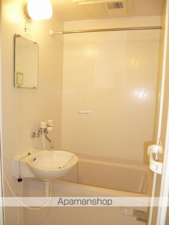 レオパレスフクチ107の風呂