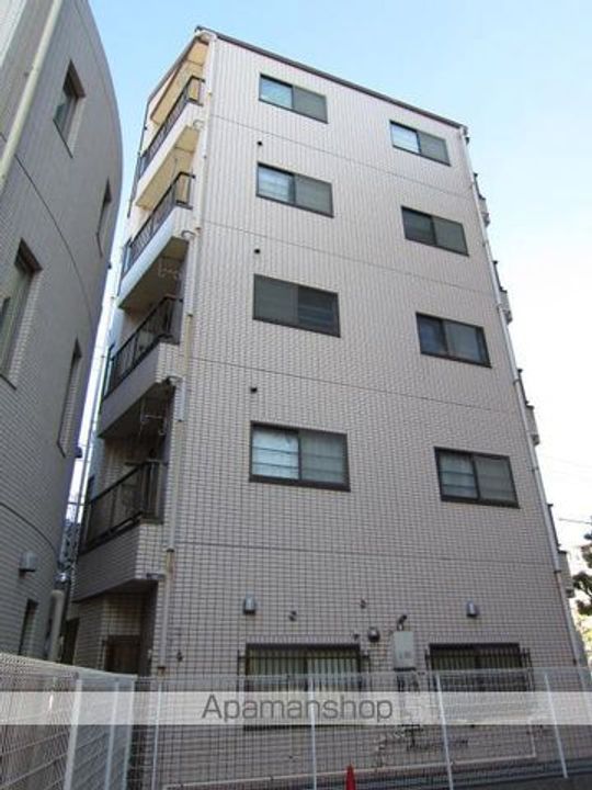 MKビルの外観