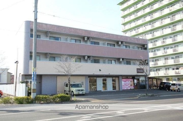 香川県高松市伏石町の賃貸アパートの外観