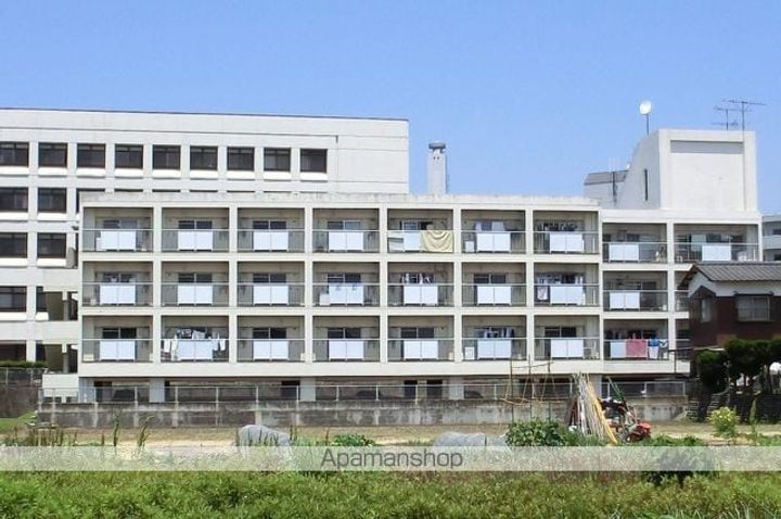 ライブタウン近見の外観