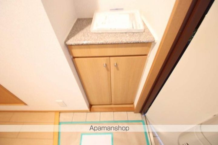 フロンティア102の内装