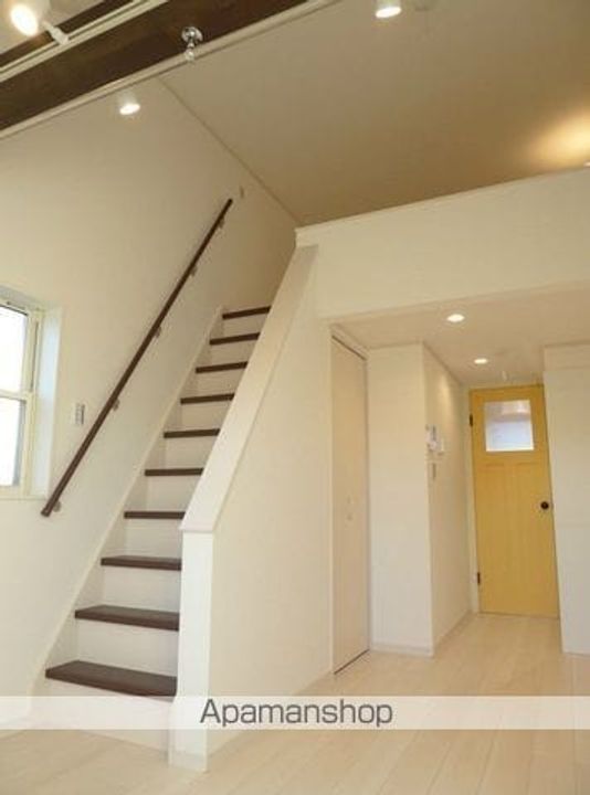 ハーミットクラブハウス横浜の居間