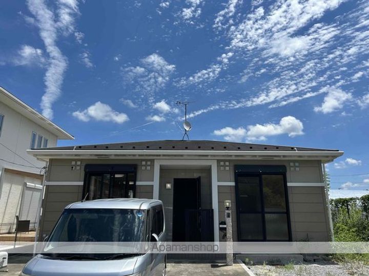 滋賀県蒲生郡竜王町大字薬師(一戸建)の賃貸物件戸建ての外観