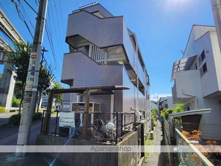 プチコート高幡の外観