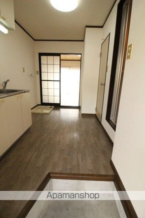 岡山県岡山市北区津島本町の賃貸アパートの内装