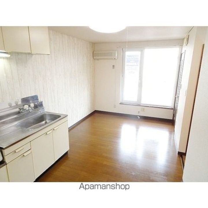 フィールドハウスⅡ107の居間