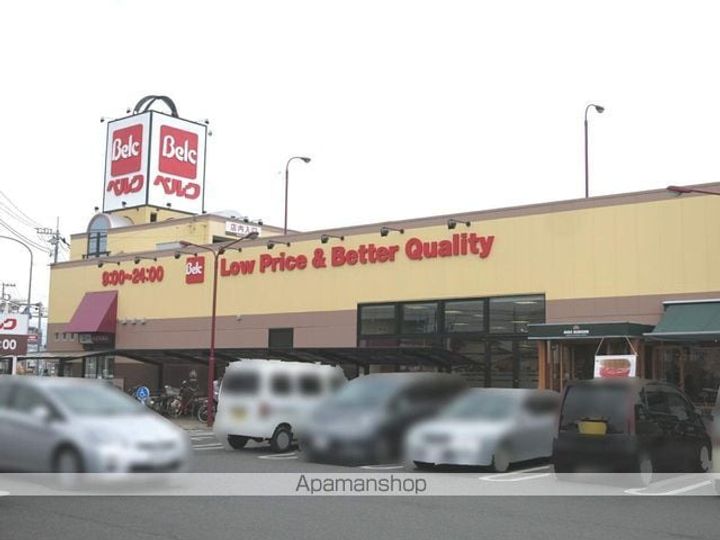 シャングリラ緑町の周辺