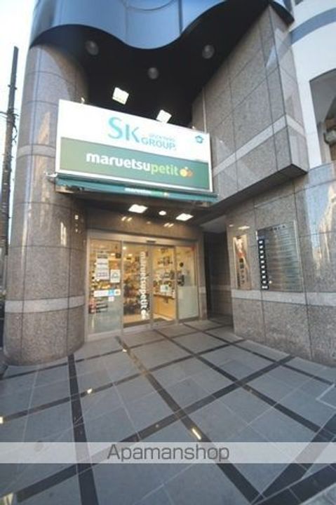 GREEN GARDEN YOTSUYAの周辺