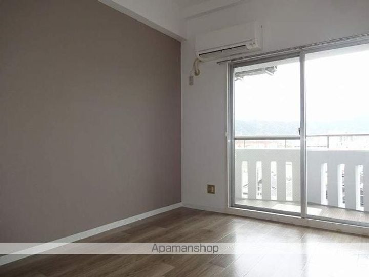 スカイプラザ新田の居間