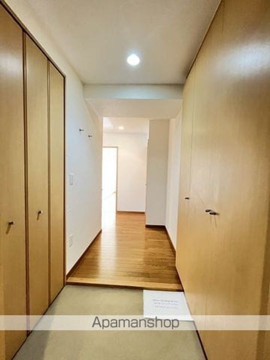 URビュータワー八王子607の玄関