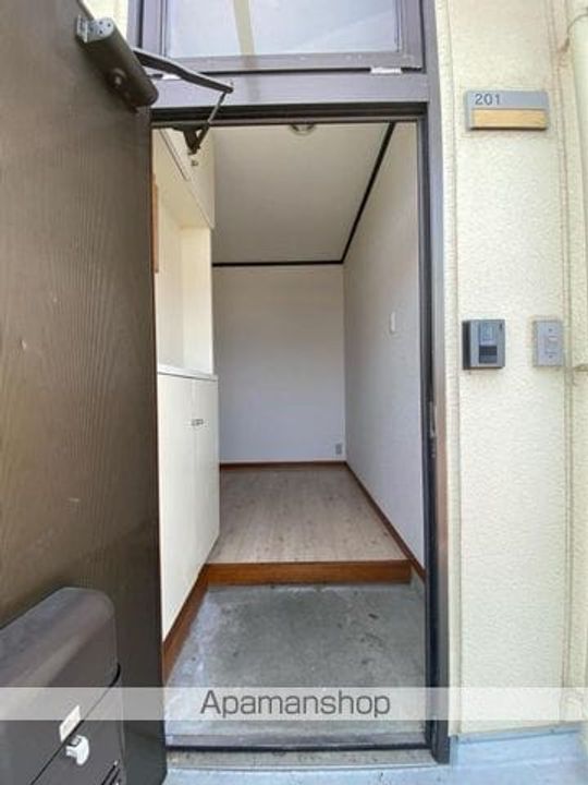 香川県さぬき市志度の賃貸アパートの玄関