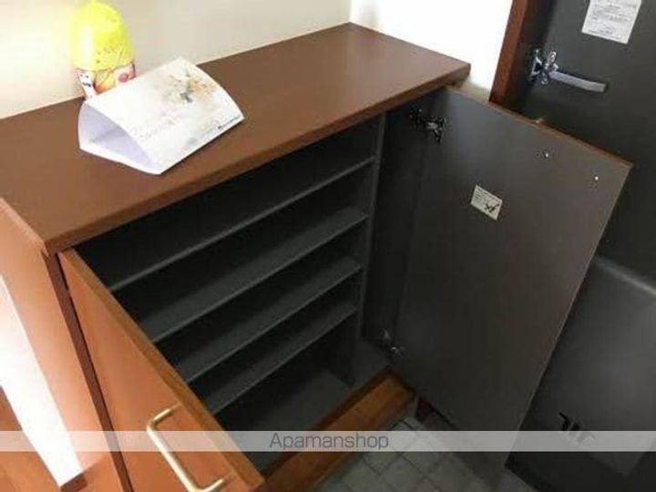 バリュージュ田中ⅡB102の玄関