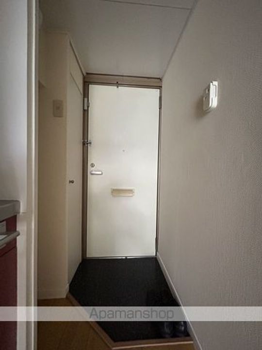 パレス磯上Ⅲ210の玄関