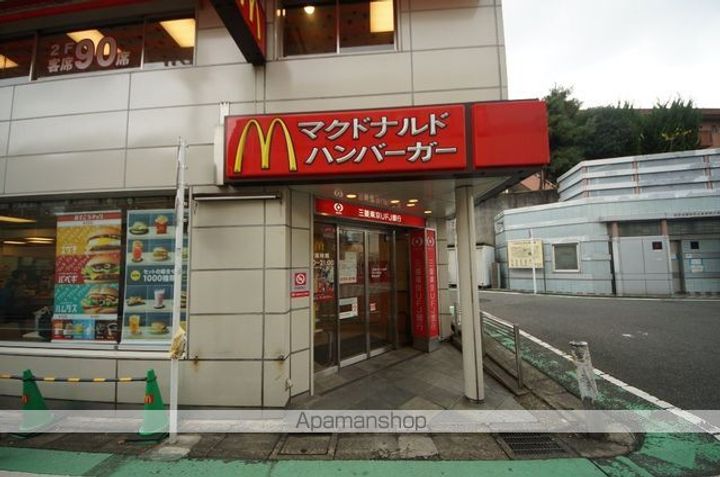 ファヴール駒場の周辺