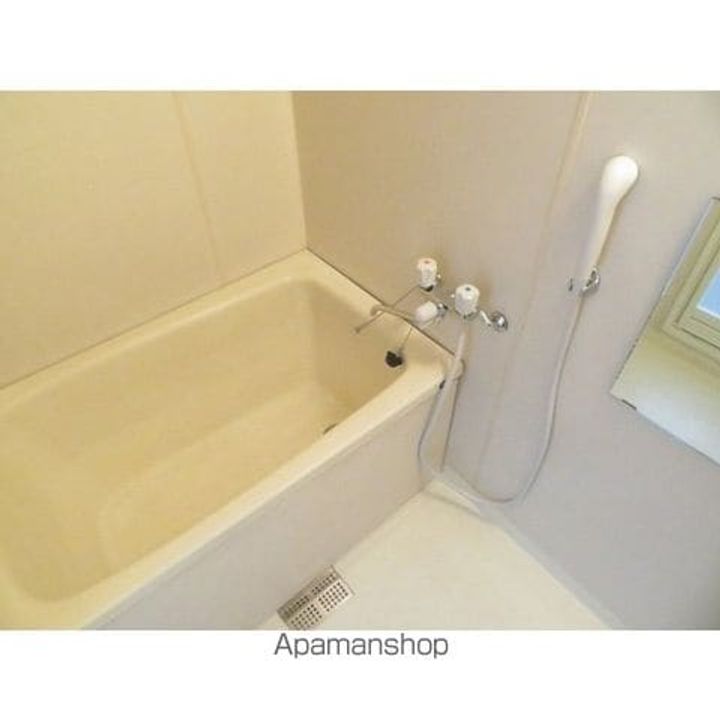 神奈川県横浜市西区浅間町1丁目の賃貸マンションの内装