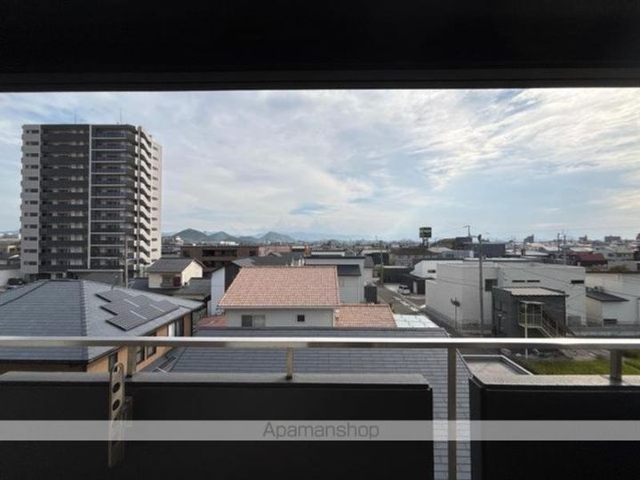 香川県高松市多肥下町の賃貸マンション301の内装