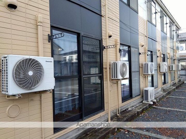 レオパレス吉原101の外観