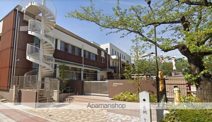 エトランゼ4の周辺