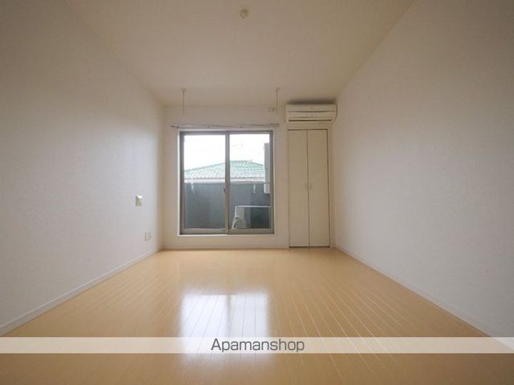 愛知県名古屋市千種区千種2丁目の賃貸アパートの居間