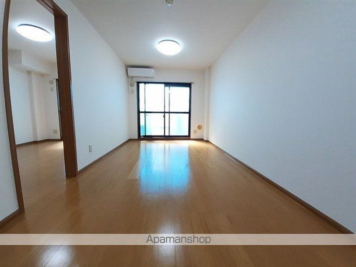 岐阜県岐阜市茜部菱野2丁目の賃貸マンションの居間