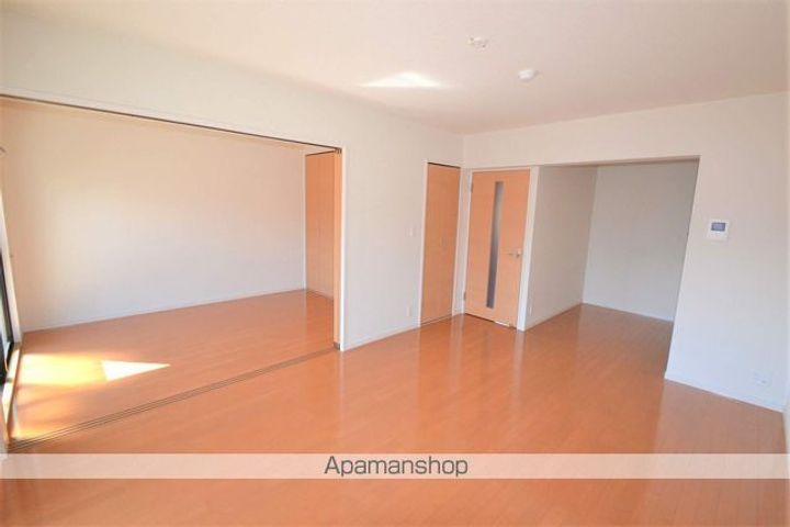 リバティゾーン304の居間