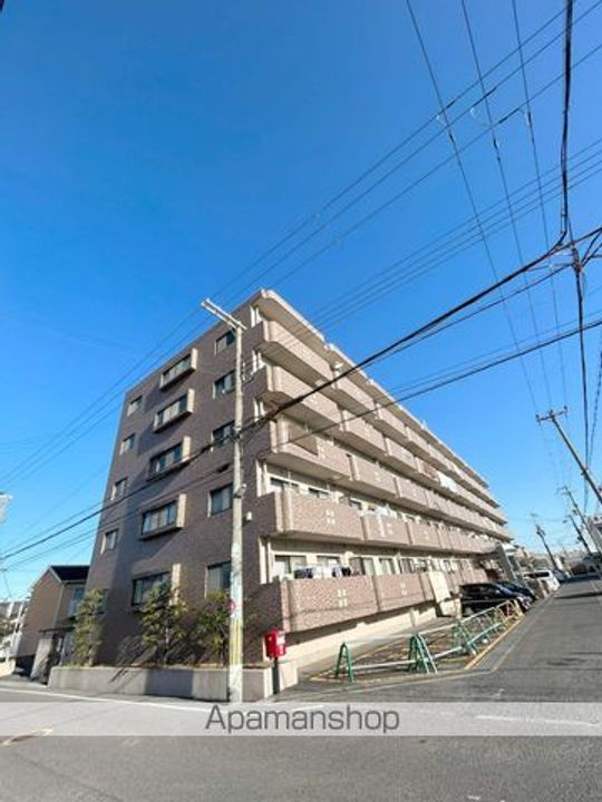 大阪府岸和田市箕土路町2丁目の賃貸マンションの外観