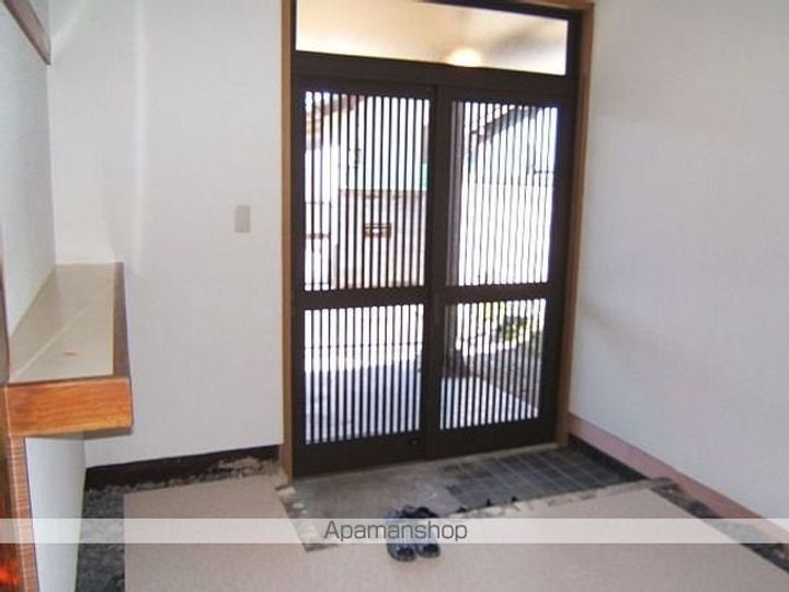 パル小名浜207の玄関