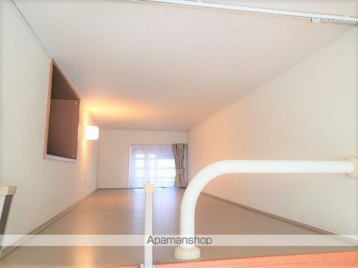 レオパレスコンフォートSの居間