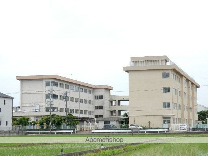 岡山県岡山市北区東花尻の賃貸アパートの周辺