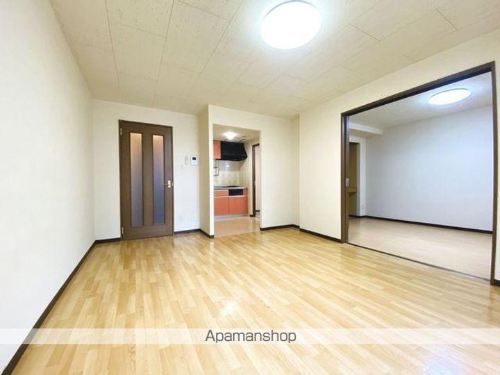 リベア的場の居間