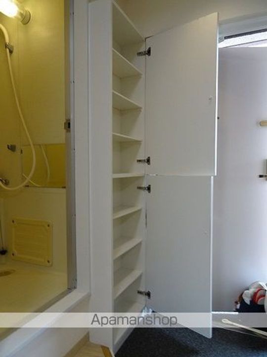 イーグルハイツ萩野町の玄関