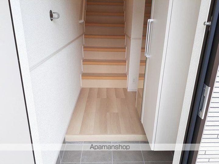 グラン ビレッジ ウー Ⅲの玄関