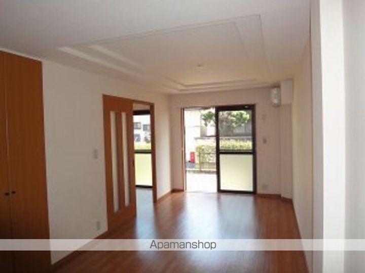 ティアラBの内装