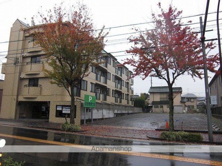 オオタ大針ビルの内装