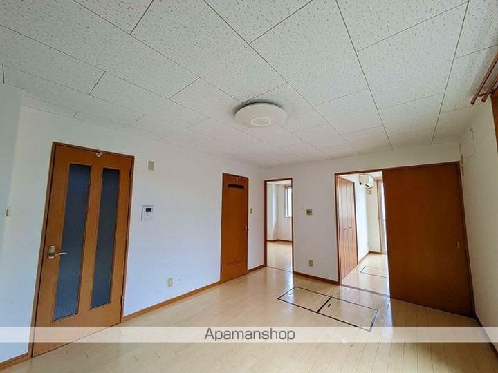 RENACEみずほ102の居間