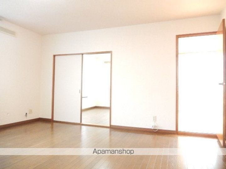 ホワイトハウスFの内装