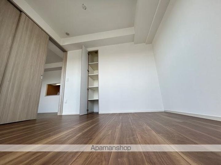 東京都中野区白鷺1丁目の賃貸マンションの内装