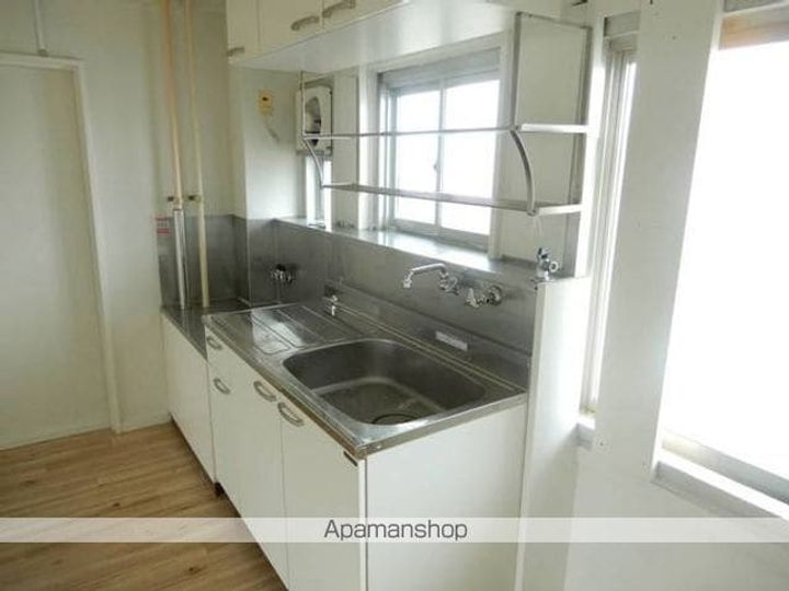 ビレッジハウス磐城3号棟405のキッチン