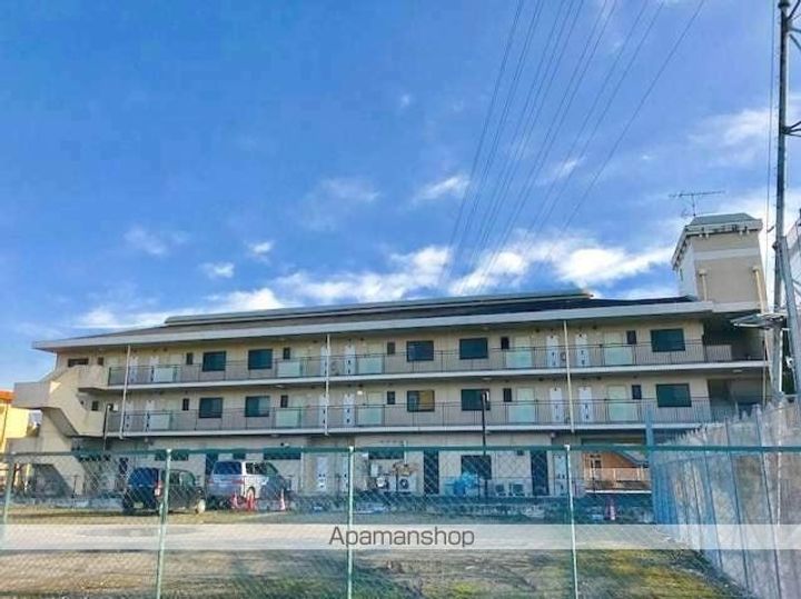 滋賀県野洲市西河原の賃貸マンションの外観