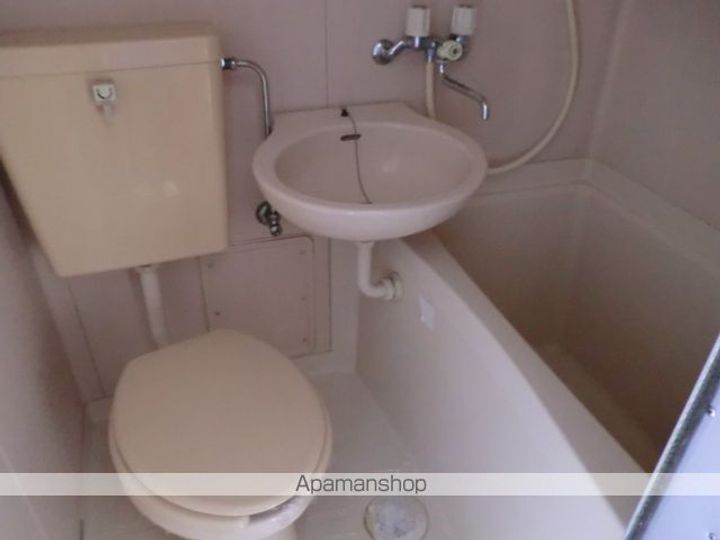 グリンピュア古川C棟102の風呂