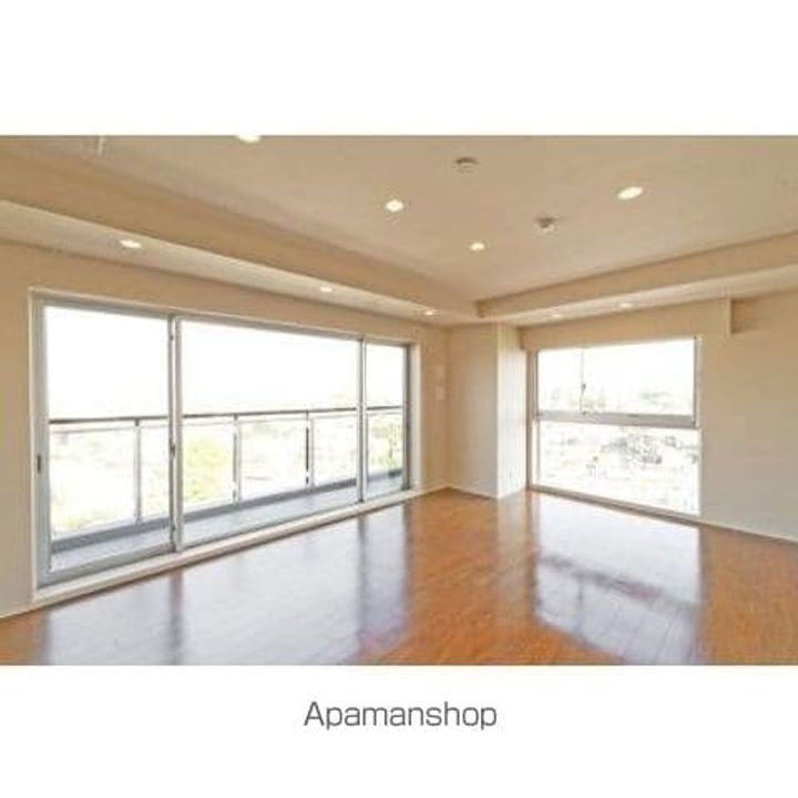 東京都渋谷区大山町の賃貸マンションの居間