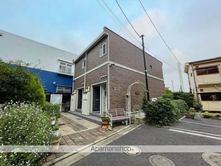 東京都世田谷区八幡山2丁目の賃貸アパートの外観